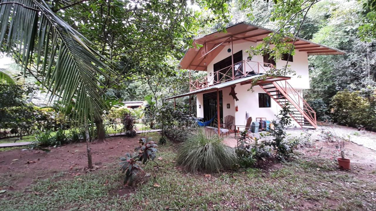 Casa Martina Lägenhet Cahuita Exteriör bild
